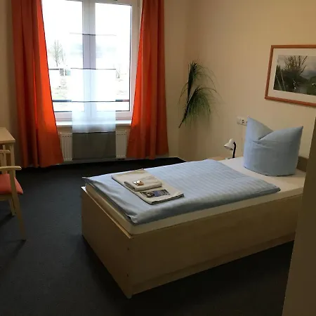 Wassertouristisches Zentrum * 슈베트